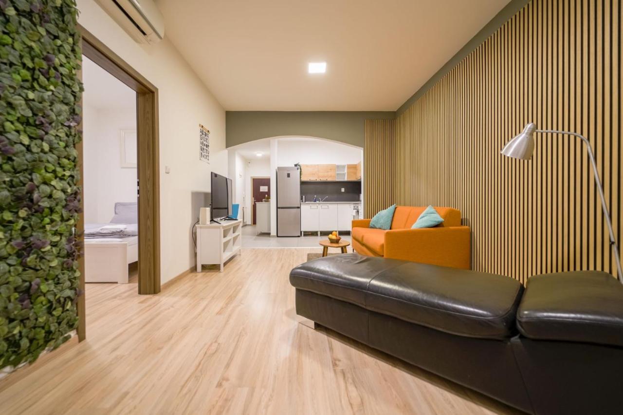 Vesna Convenient Apartment Bratislava Buitenkant foto